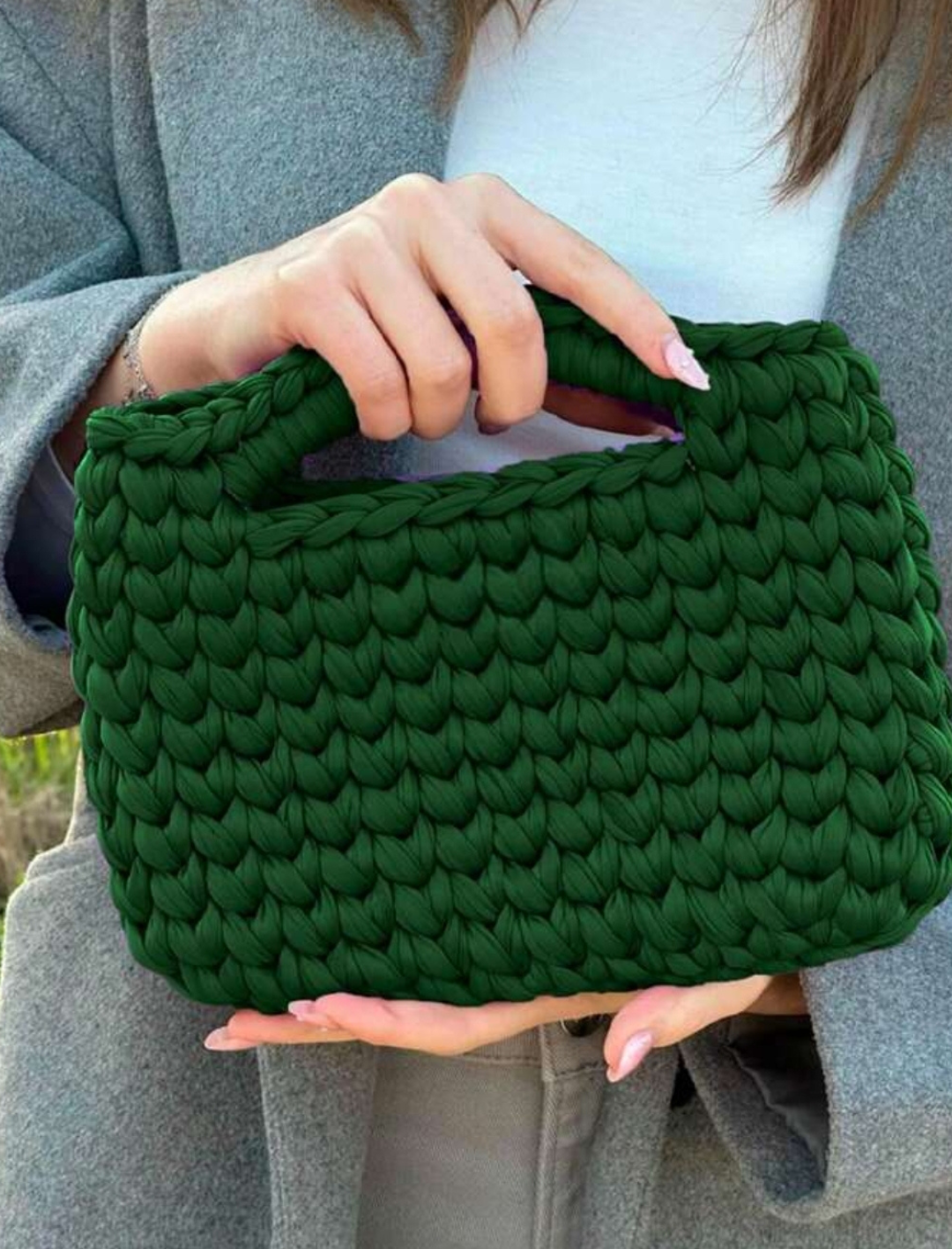Bolsa de Mão Artesanal Crochê com Corrente Adicional Dourada Verde