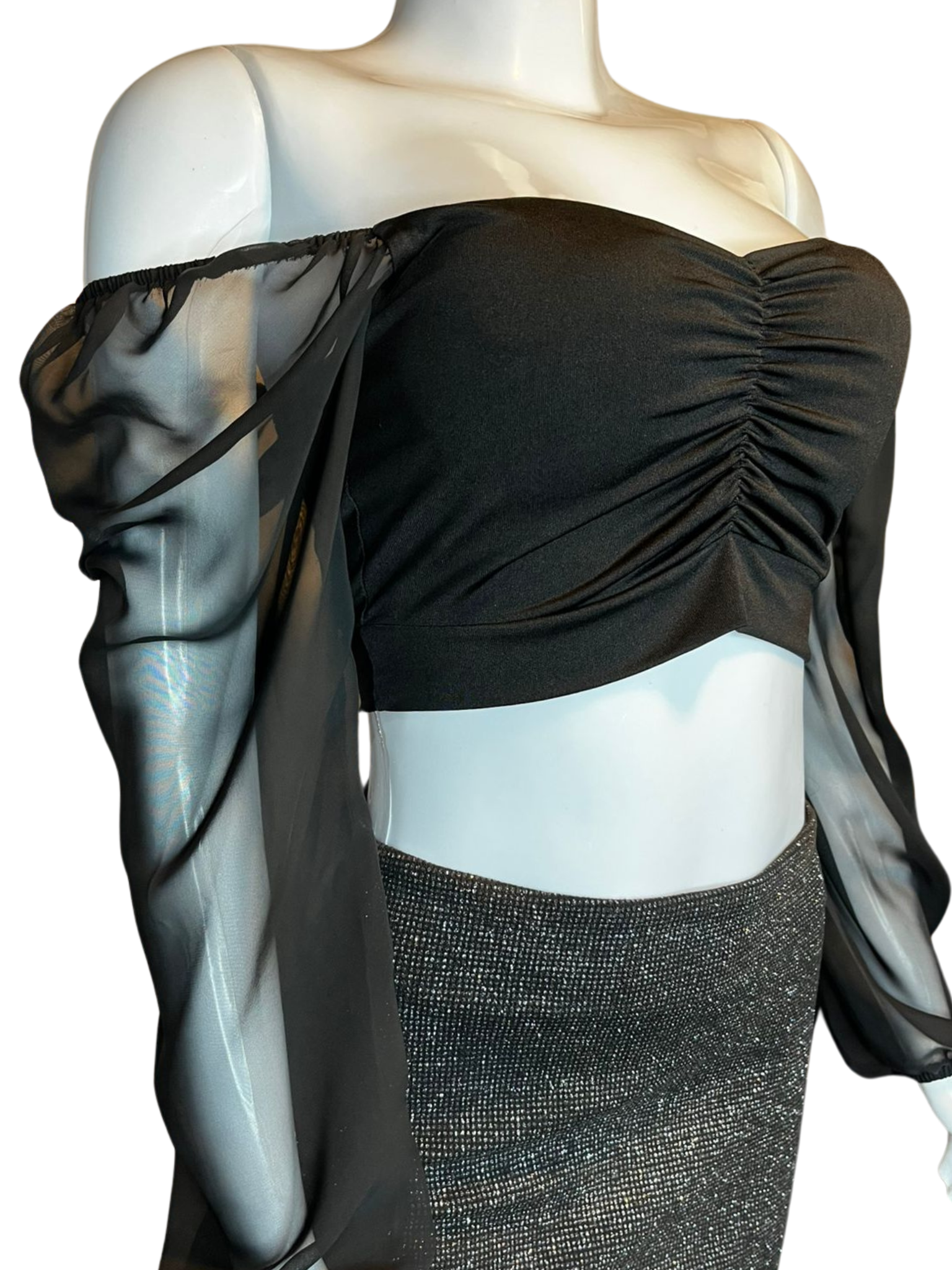 Blusa Cropped Manga Longa Drapeado Busto Preto tamanho M