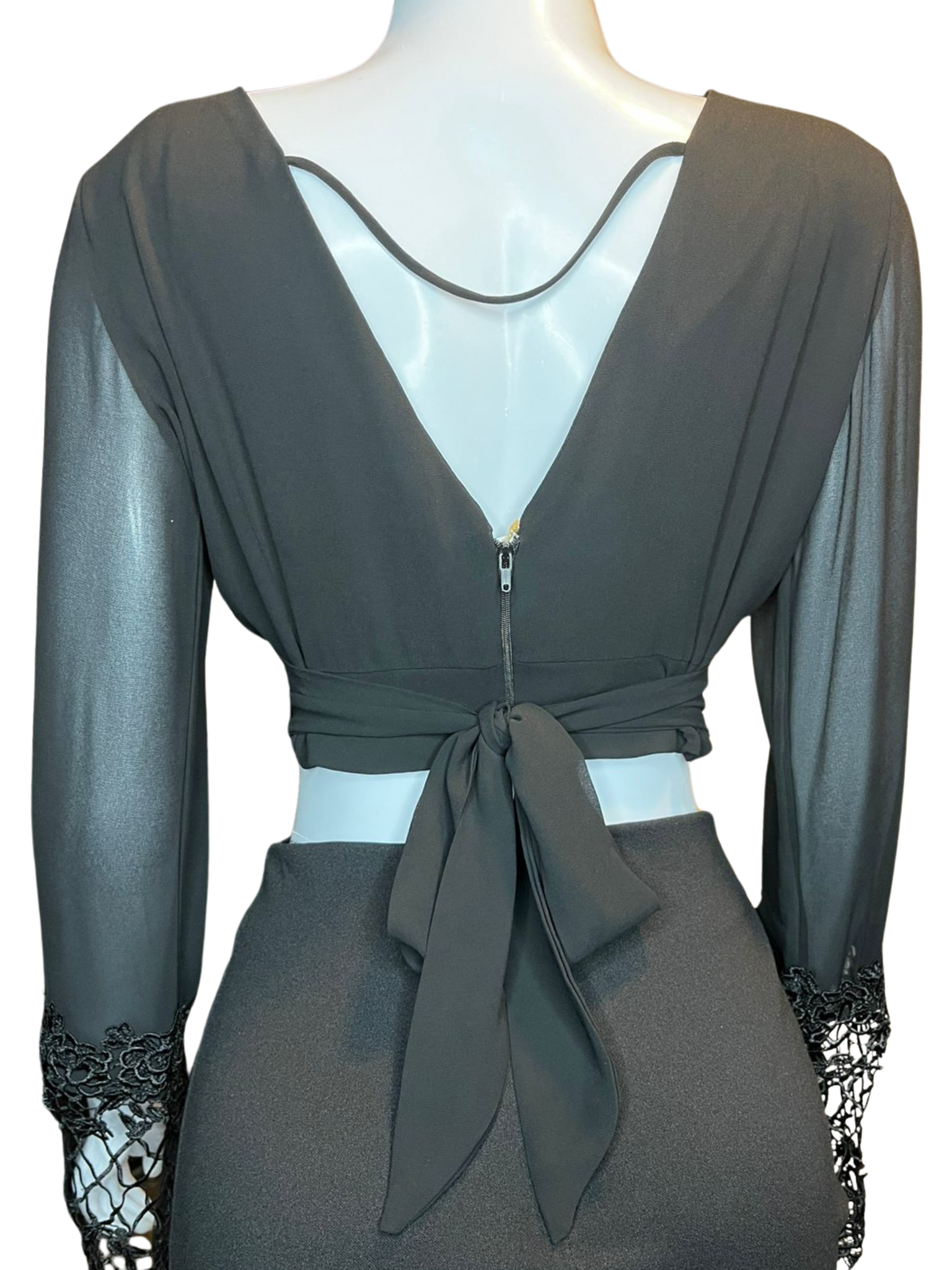 Blusa Manga Longa Detalhe Renda Preto tamanho M