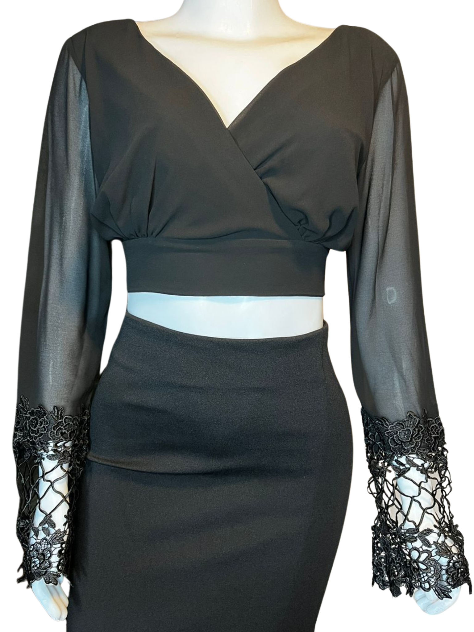 Blusa Manga Longa Detalhe Renda Preto tamanho M