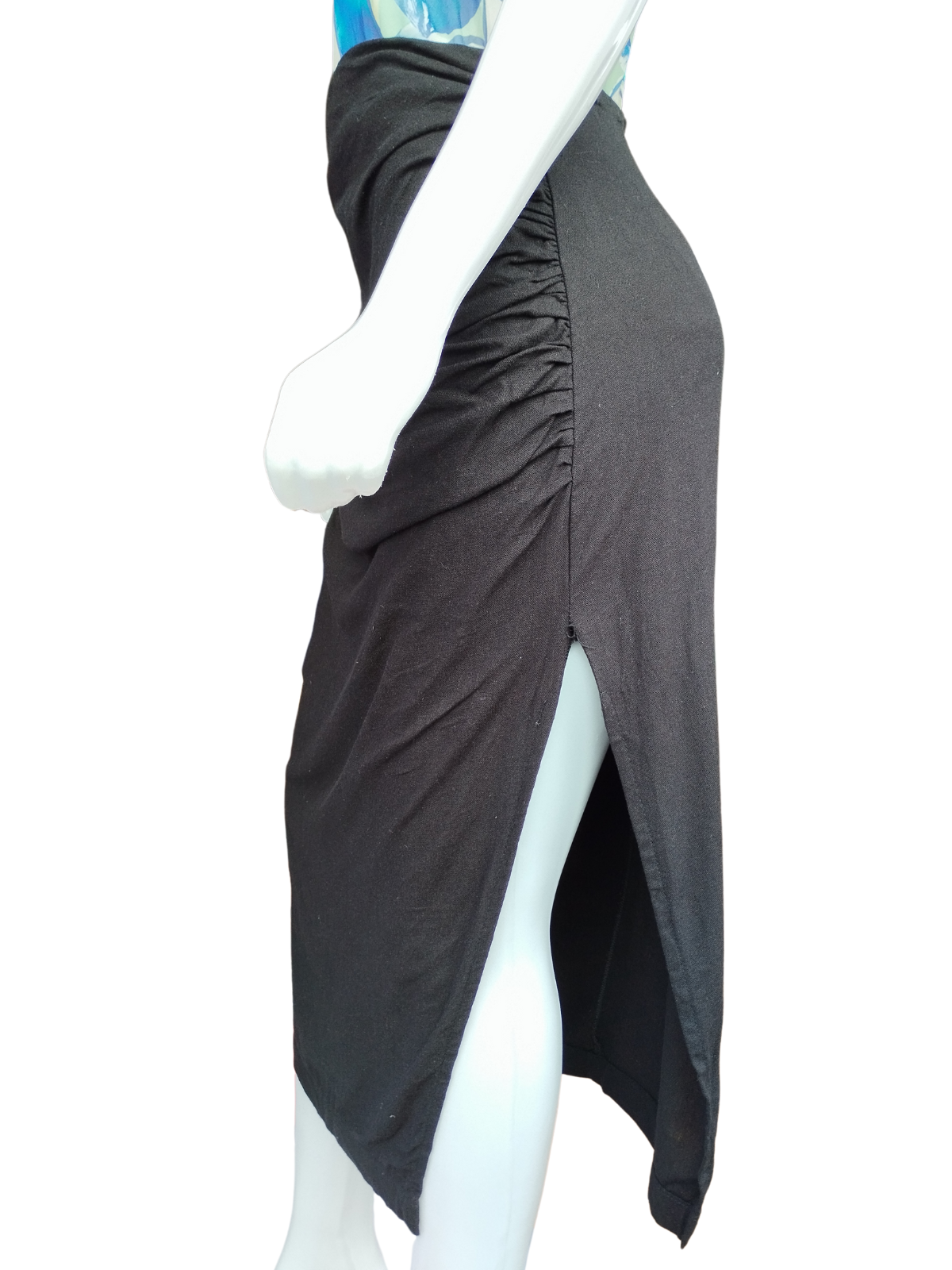 Saia Midi Fenda Lateral Preto tamanho 40