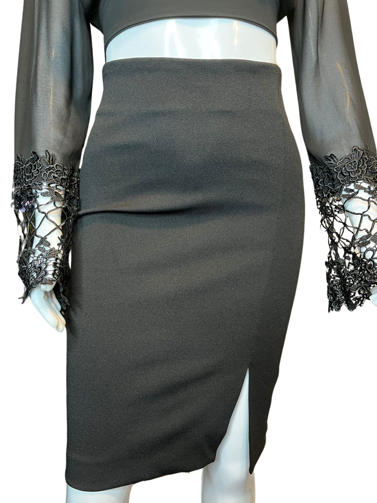 Saia Lápis Agatha Fenda Lateral Preto tamanho M