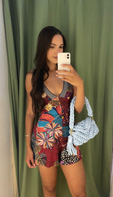 Macaquinho Garage Malha Decote V Estampado Vinho tamanho P