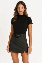 Short Saia Fenda Com Cinto Preto tamanho M