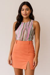 Saia Curta Fenda Lateral Coral tamanho M